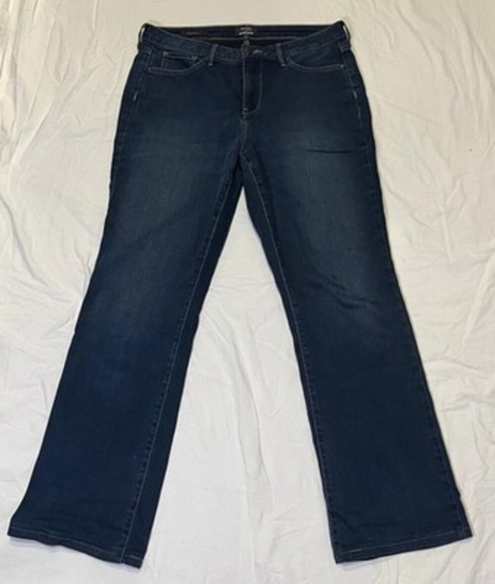 NYDL for Chicos Women’s Boot Cut Jeans Size 8